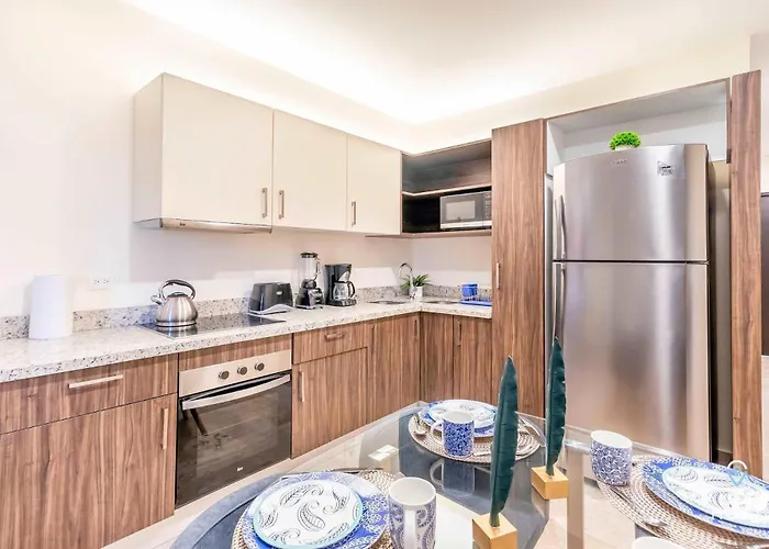 Apartment Veranto Near 5th Ave W Pool Access *